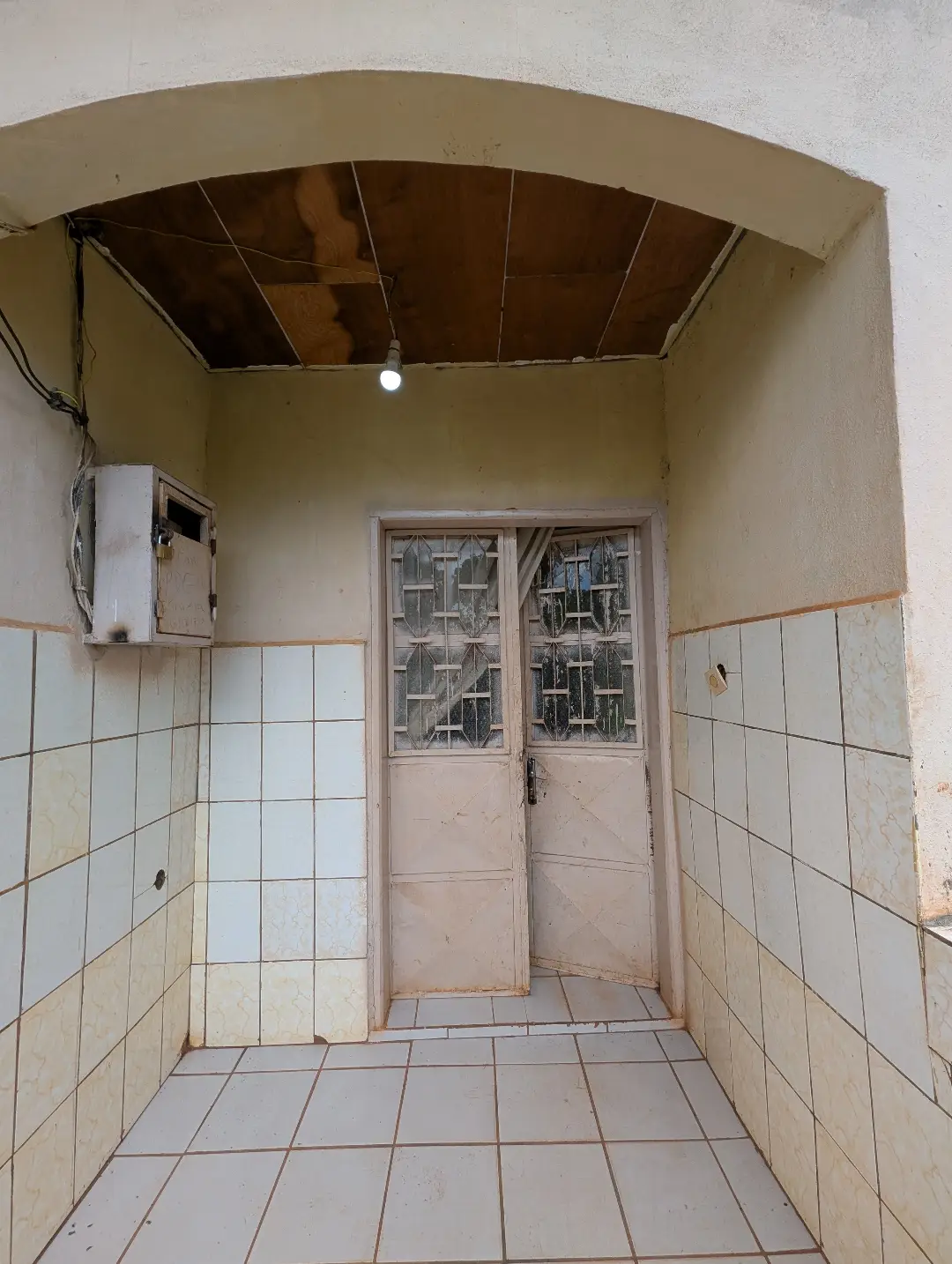 Appartement moderne à louer à Bafoussam Explosif - Image 2