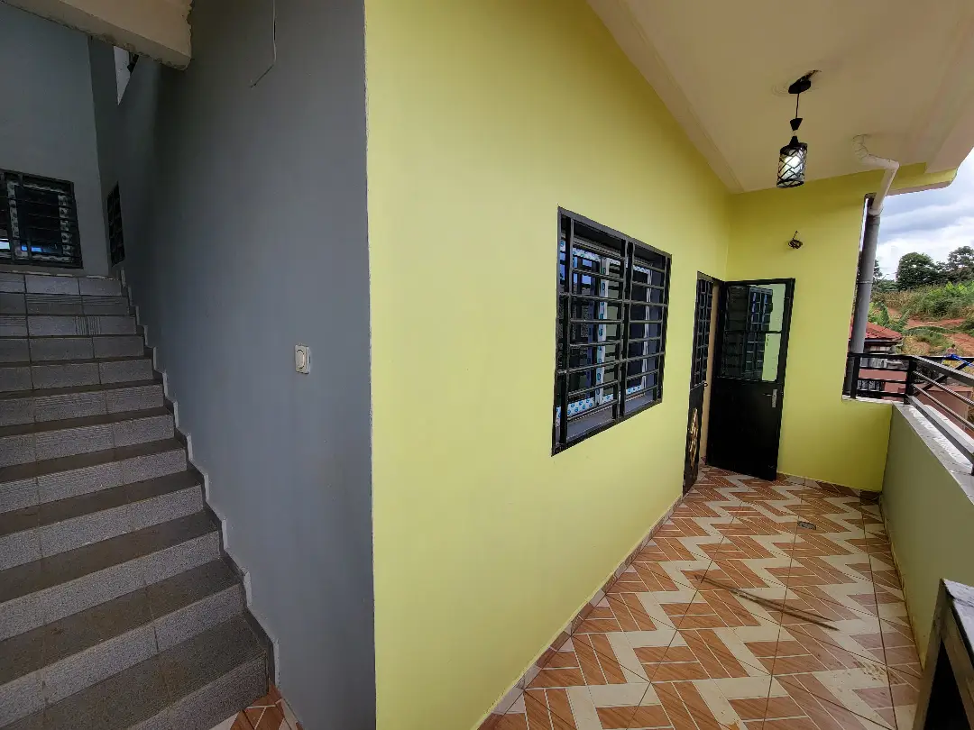 Appartement moderne à louer à Bafoussam Ngouache I - Image 2