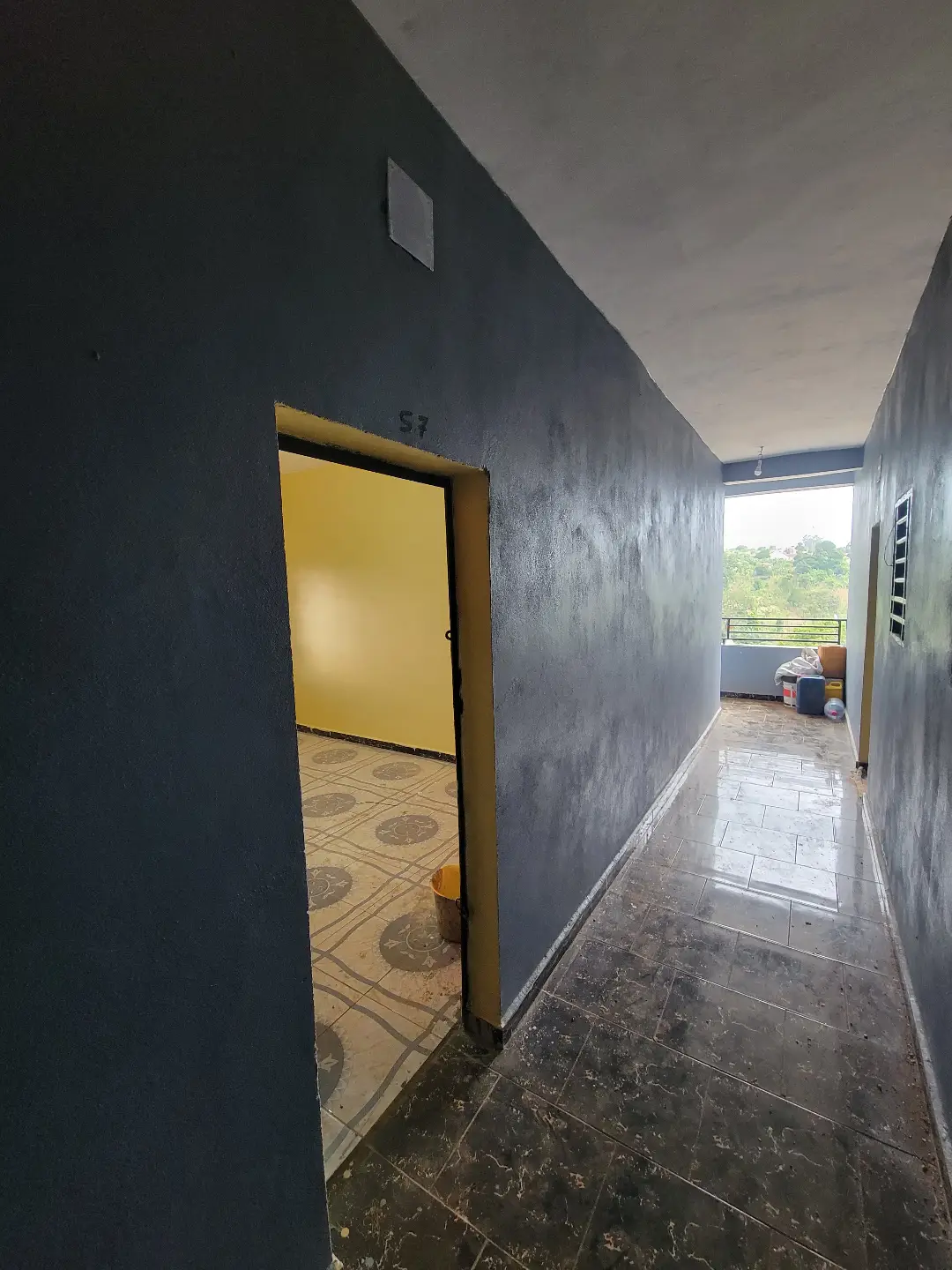 Studio moderne à louer à Bafoussam Nze - Image 2