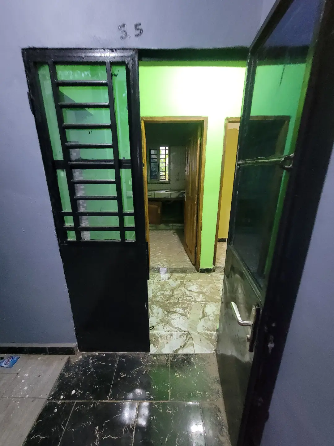 Studio moderne à louer à Bafoussam Ndze - Image 2