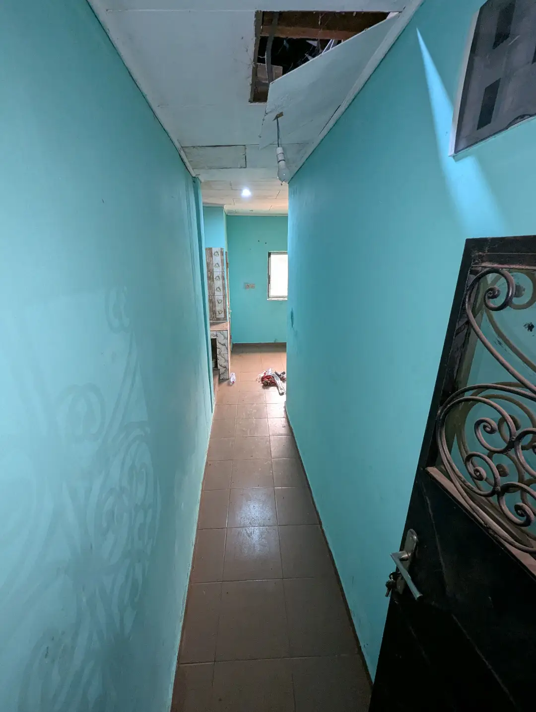 Chambre moderne à louer à Bafoussam Derriere L'hopital Regional - Image 2