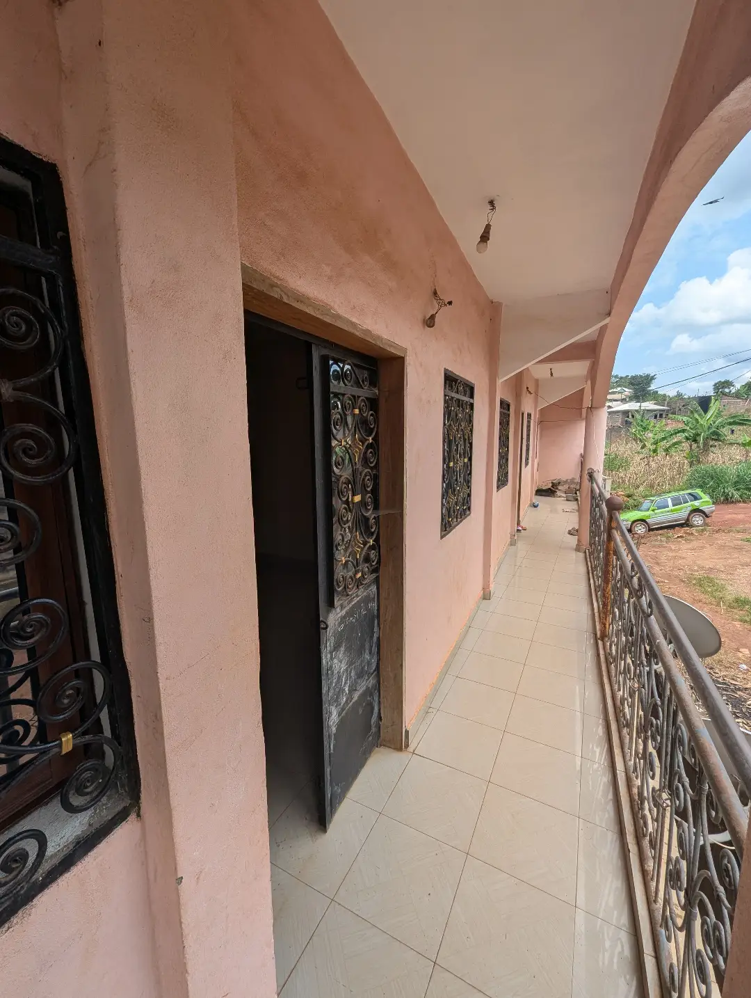 Appartement moderne à louer à Bafoussam Toket - Image 2