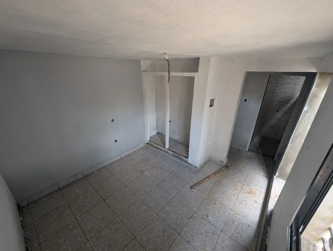 Chambre moderne à louer à Bafoussam Carrefour Canne Tpo - Image 2