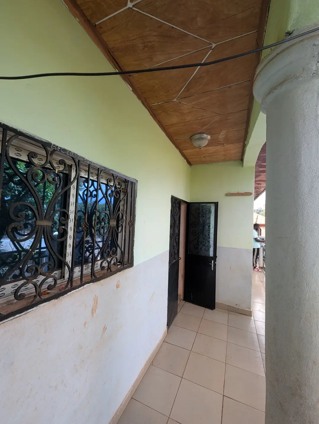 Appartement moderne à louer à Bafoussam Boulevard Eveche - Image 2