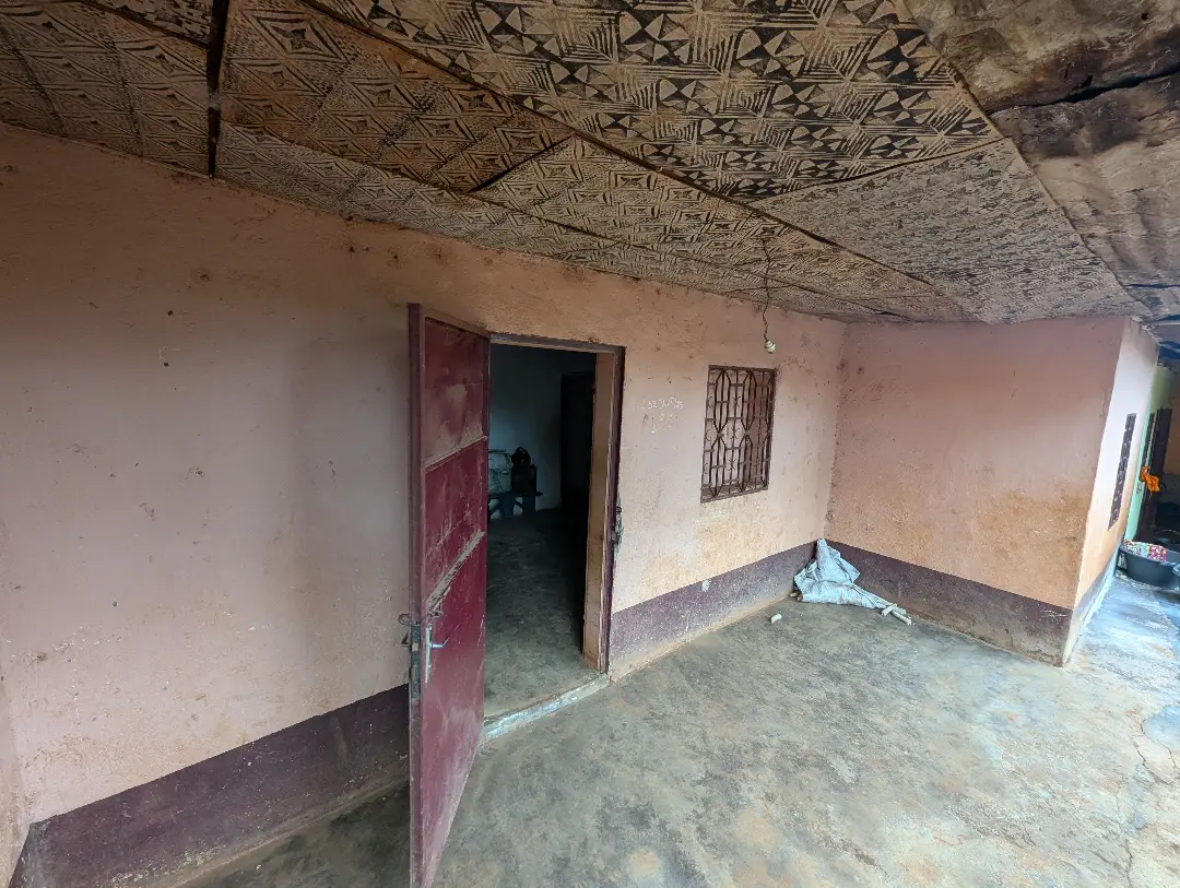 Studio moderne à louer à Bafoussam Fin Goudron Toket - Image 2
