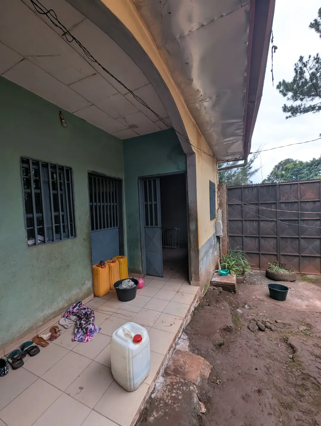 Maison moderne à louer à Bafoussam Maeture - Image 2