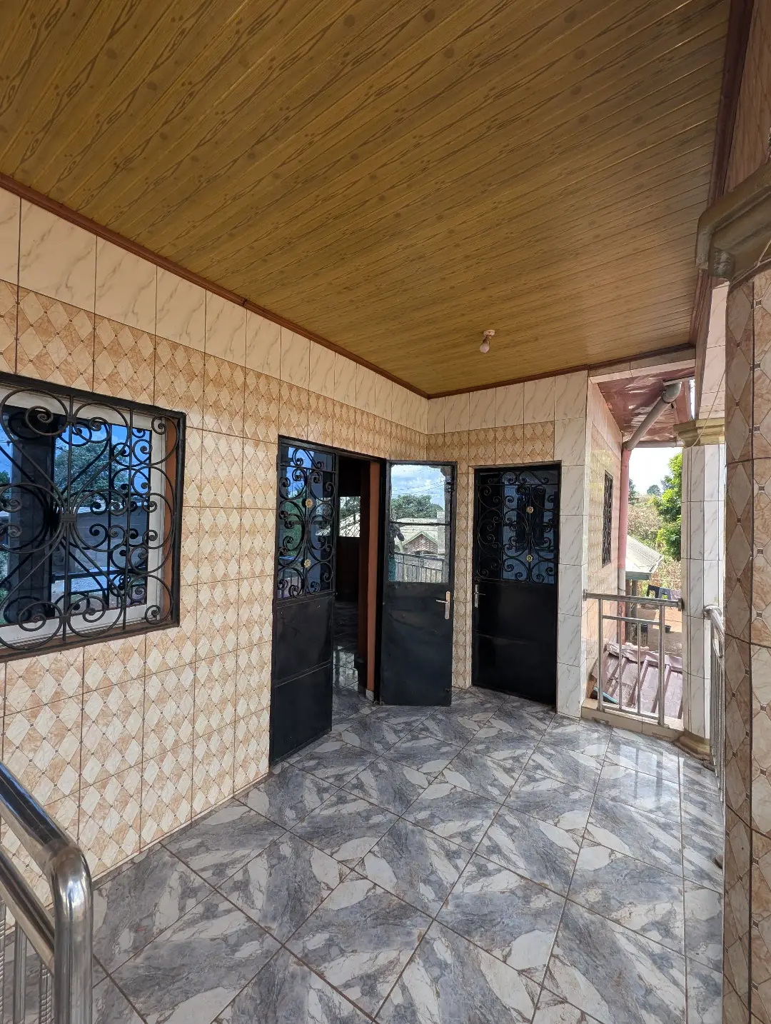 Appartement moderne à louer à Bafoussam Entree Itege - Image 2