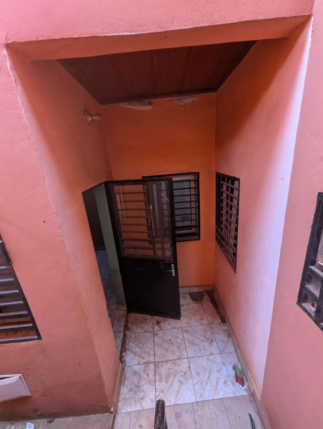 Chambre moderne à louer à Bafoussam Stade Municipal - Image 2