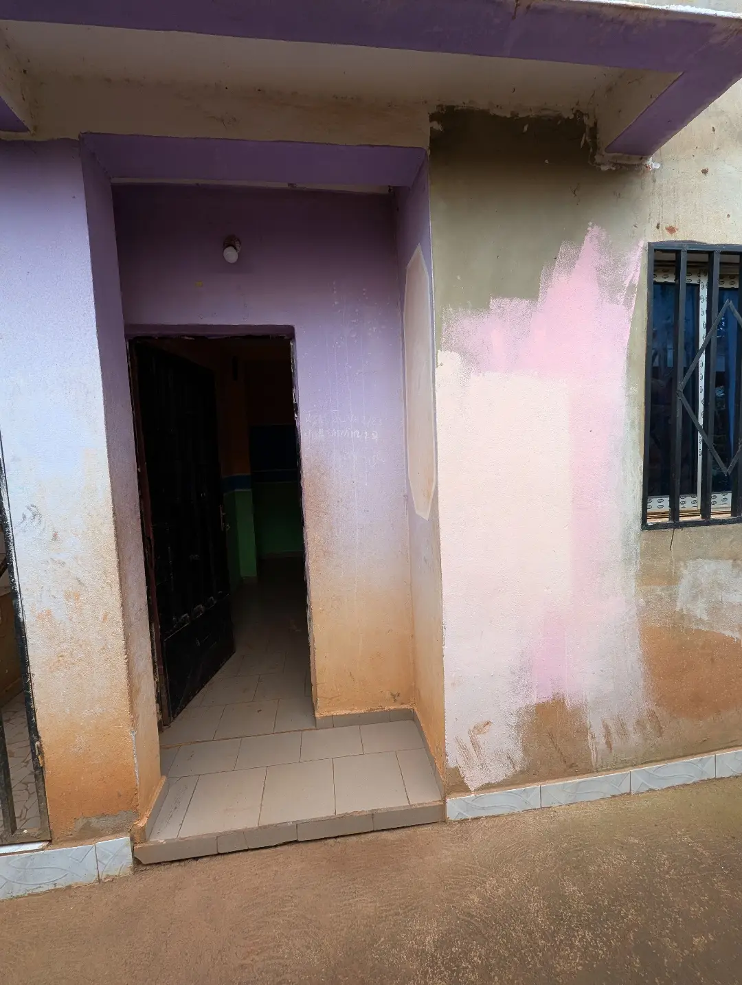 Studio moderne à louer à Bafoussam Tchitchap - Image 2