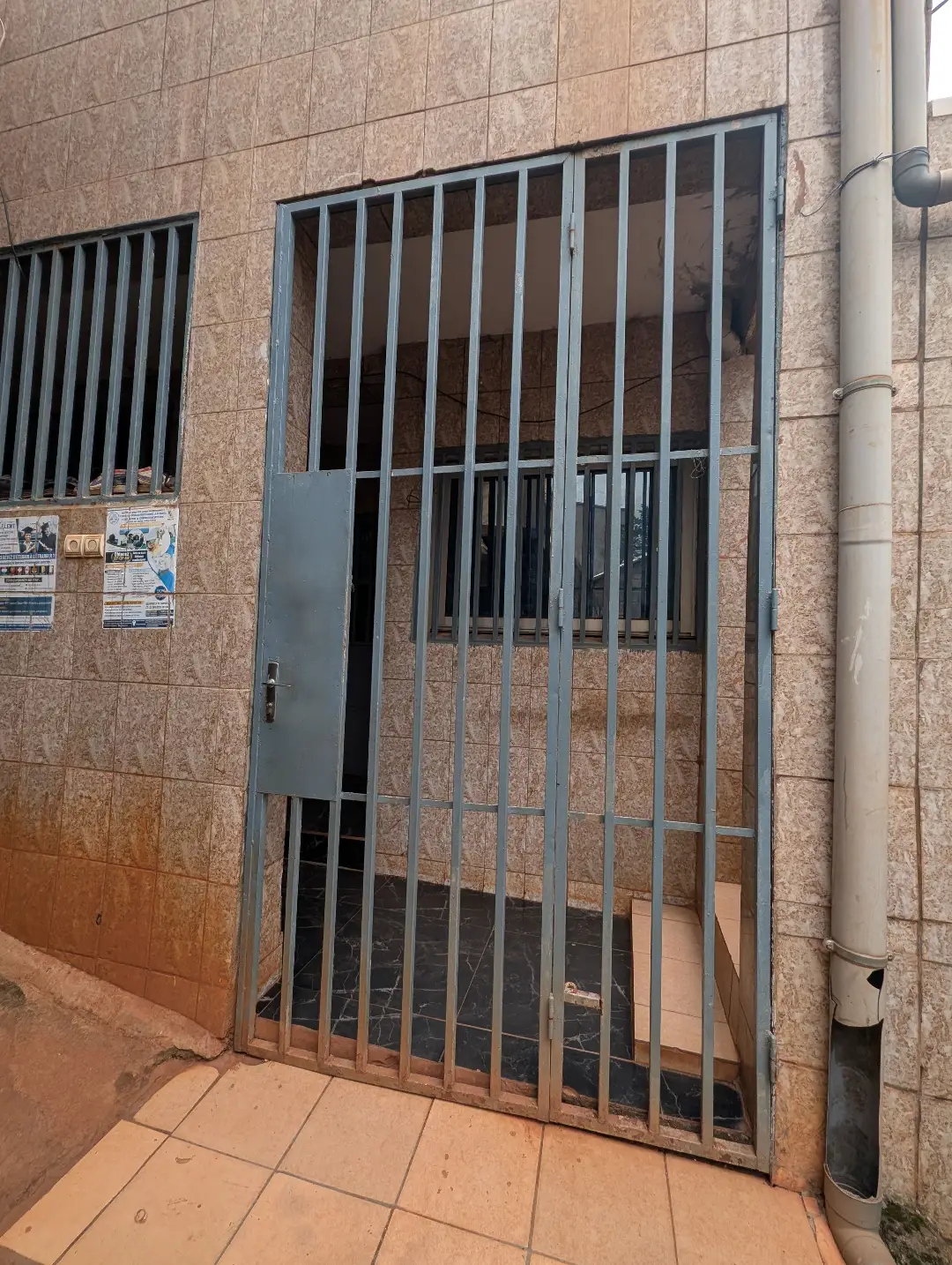 Chambre moderne à louer à Bafoussam 3eme Carrefour Eveche - Image 2