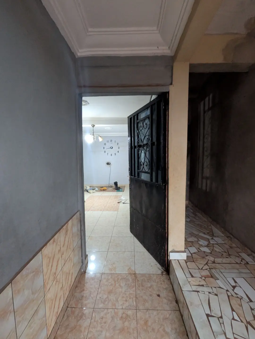 Studio moderne à louer à Bafoussam Socada - Image 2