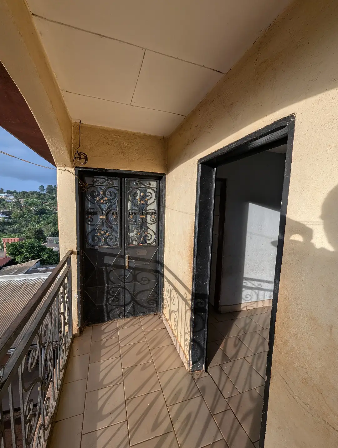 Studio moderne à louer à Bafoussam Taa Mbah - Image 2