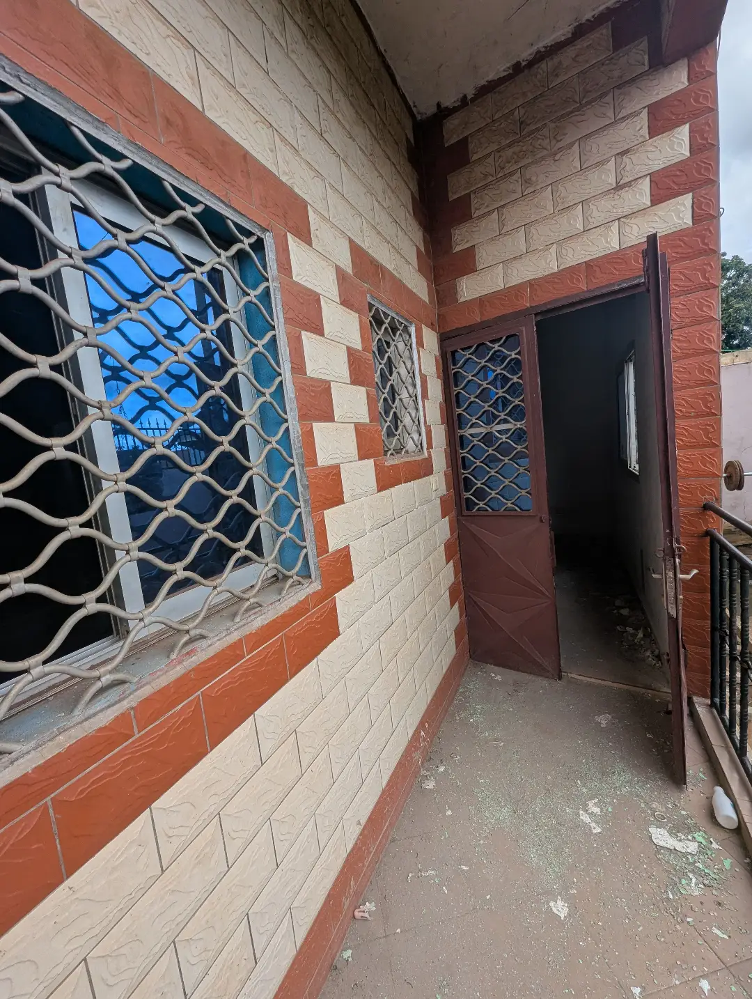 Appartement moderne à louer à Bafoussam Ta'a Mbah - Image 2