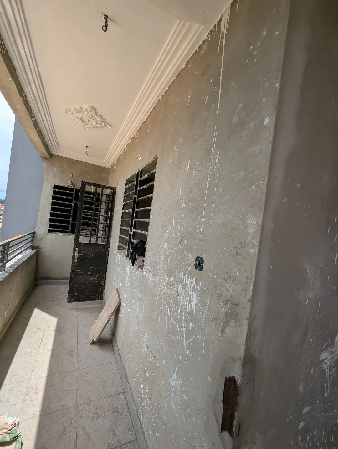 Studio moderne à louer à Bafoussam Camp Sapeur - Image 2