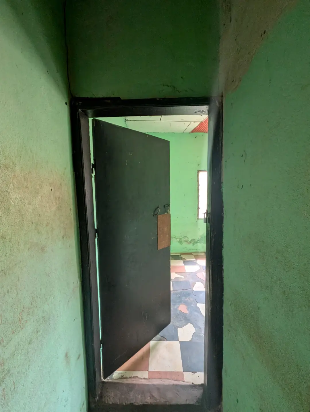 Chambre moderne à louer à Bafoussam Gabon Bar - Image 2
