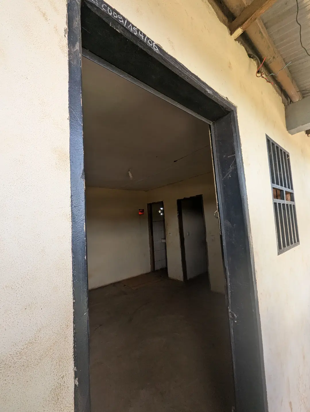 Studio moderne à louer à Bafoussam Petit Paris - Image 2