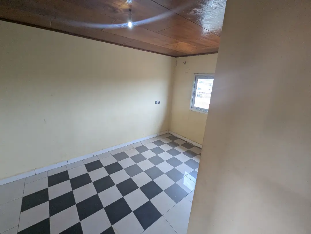 Appartement moderne à louer à Bafoussam Groupe 3 - Image 21