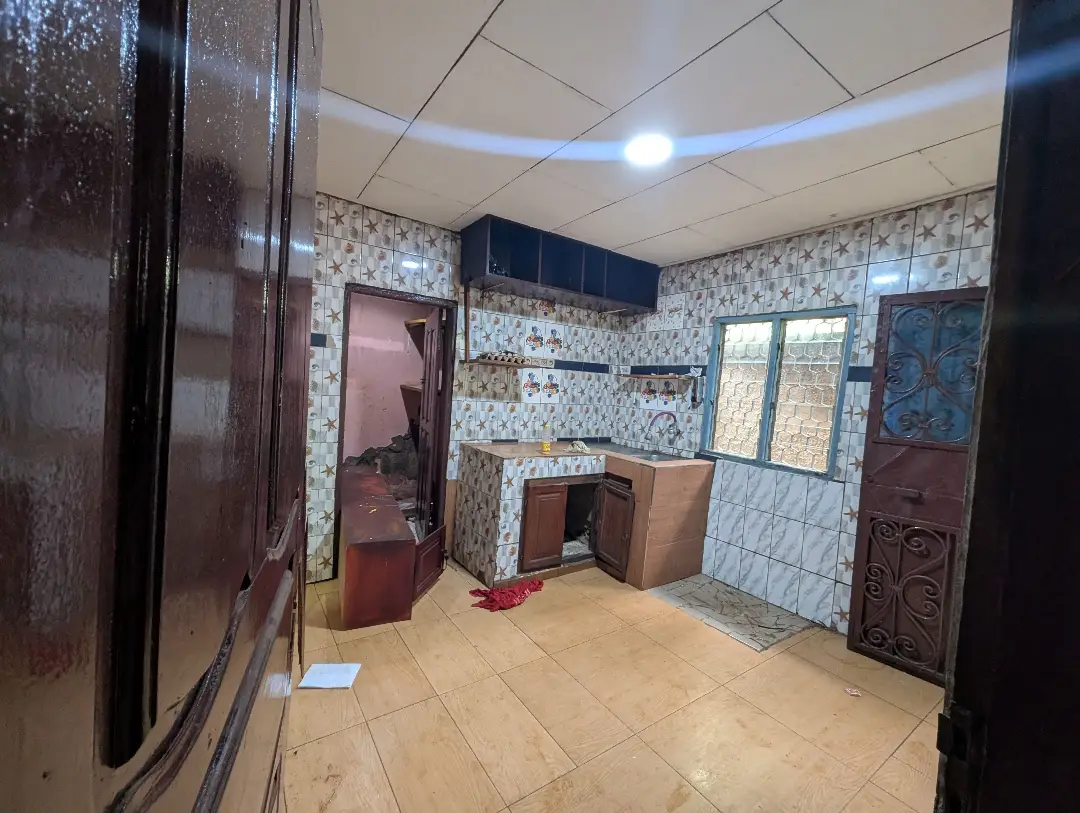 Appartement moderne à louer à Bafoussam Explosif - Image 23