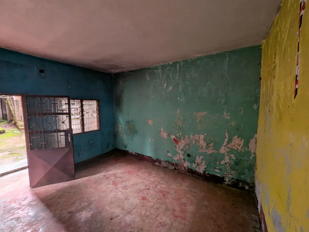 Studio  à louer à Bafoussam Escadron - Image 3