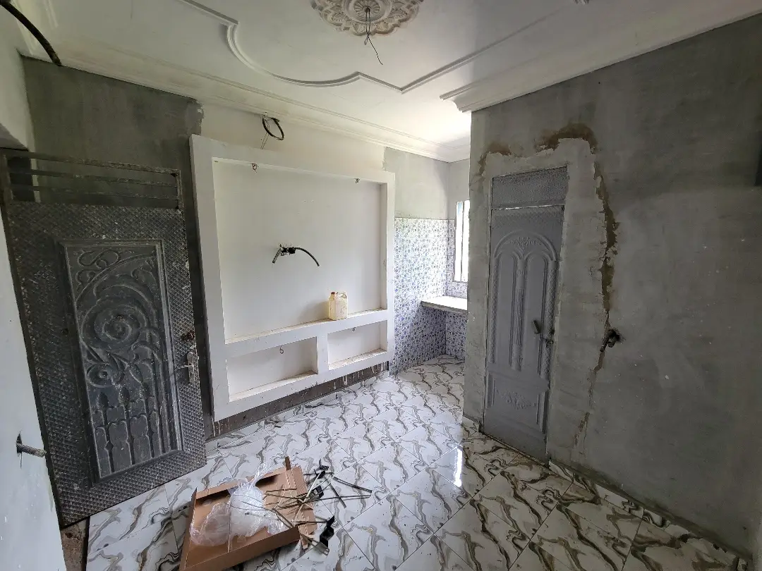 Chambre moderne à louer à Bafoussam Baleng Baobab - Image 3