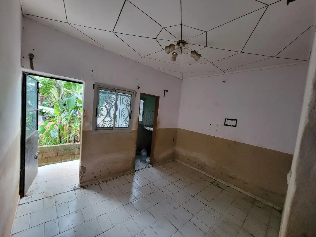 Studio moderne à louer à Bafoussam Auberge Du Lac - Image 3