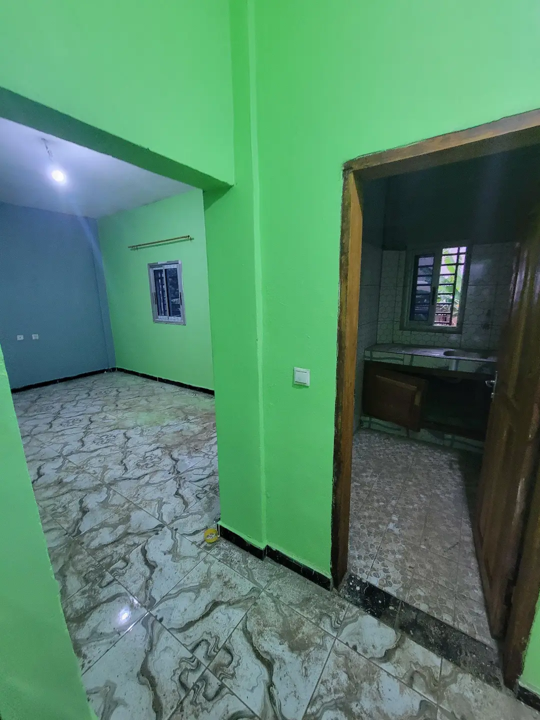 Studio moderne à louer à Bafoussam Ndze - Image 3
