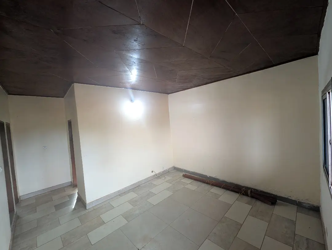 Appartement moderne à louer à Bafoussam Marche Bipmop - Image 3