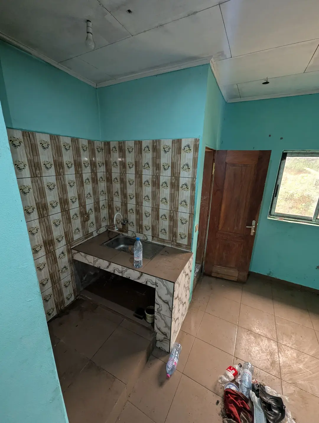 Chambre moderne à louer à Bafoussam Derriere L'hopital Regional - Image 3