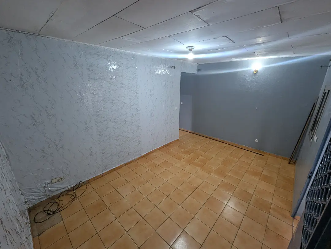 Appartement moderne à louer à Bafoussam Lafe( Ta'a Mbah) - Image 3