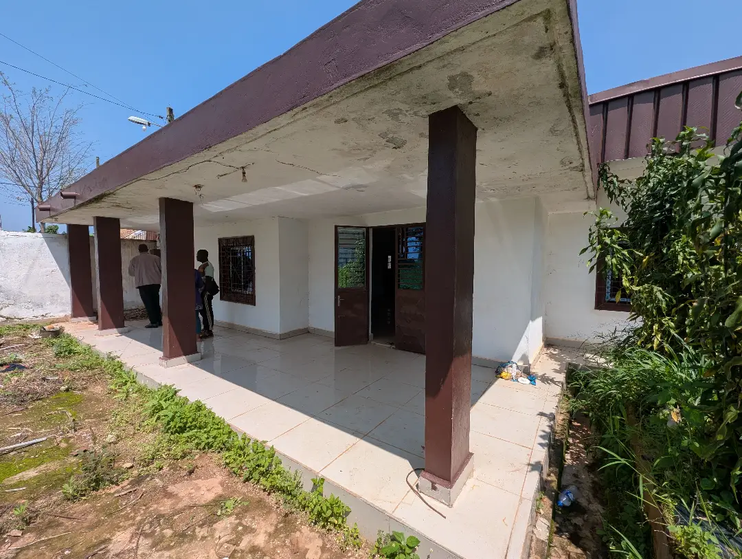Maison moderne à louer à Bafoussam Madelon - Image 3