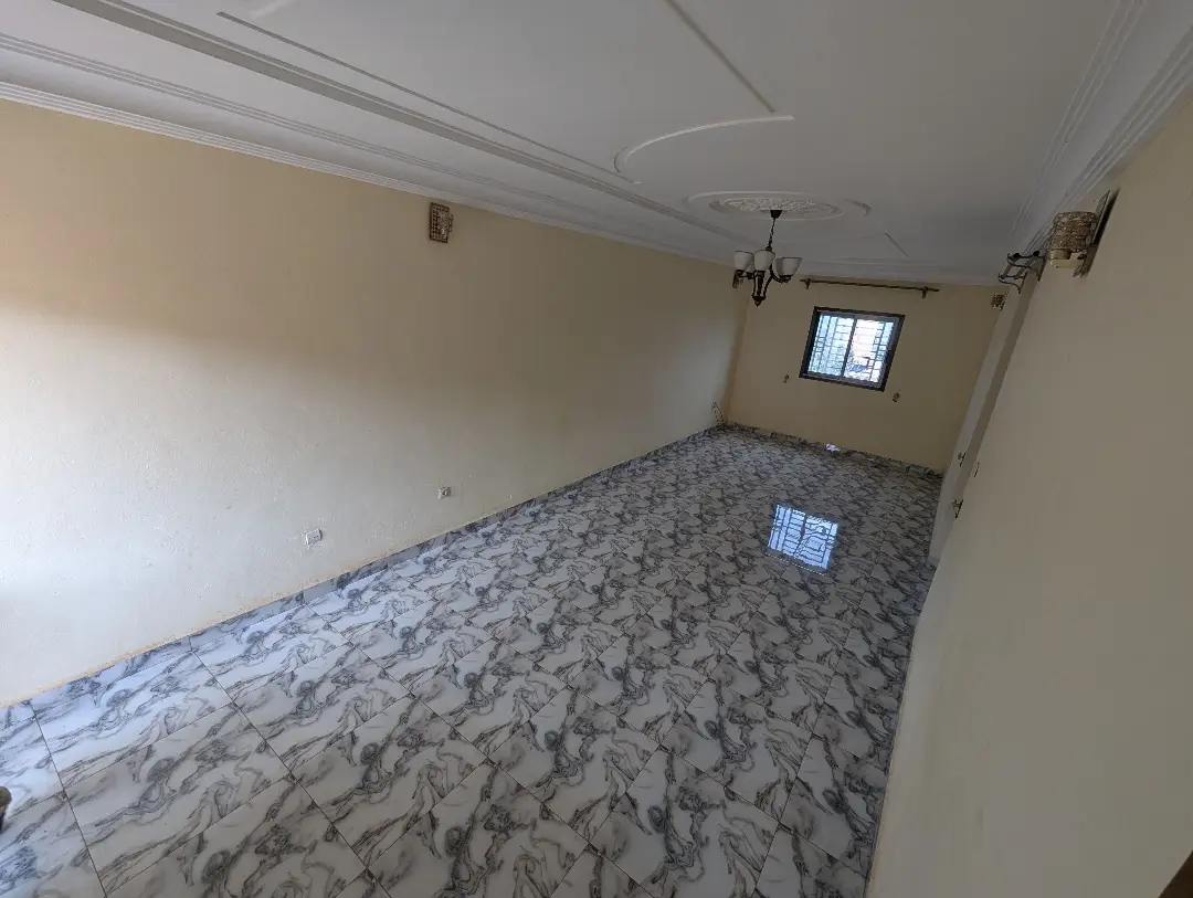 Appartement moderne à louer à Bafoussam Derriere L'hopital Regional - Image 3