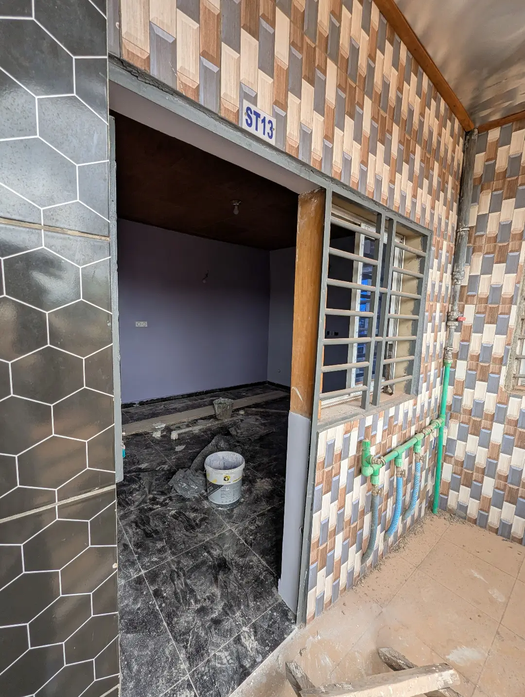 Studio moderne à louer à Bafoussam Tougang Ville - Image 3