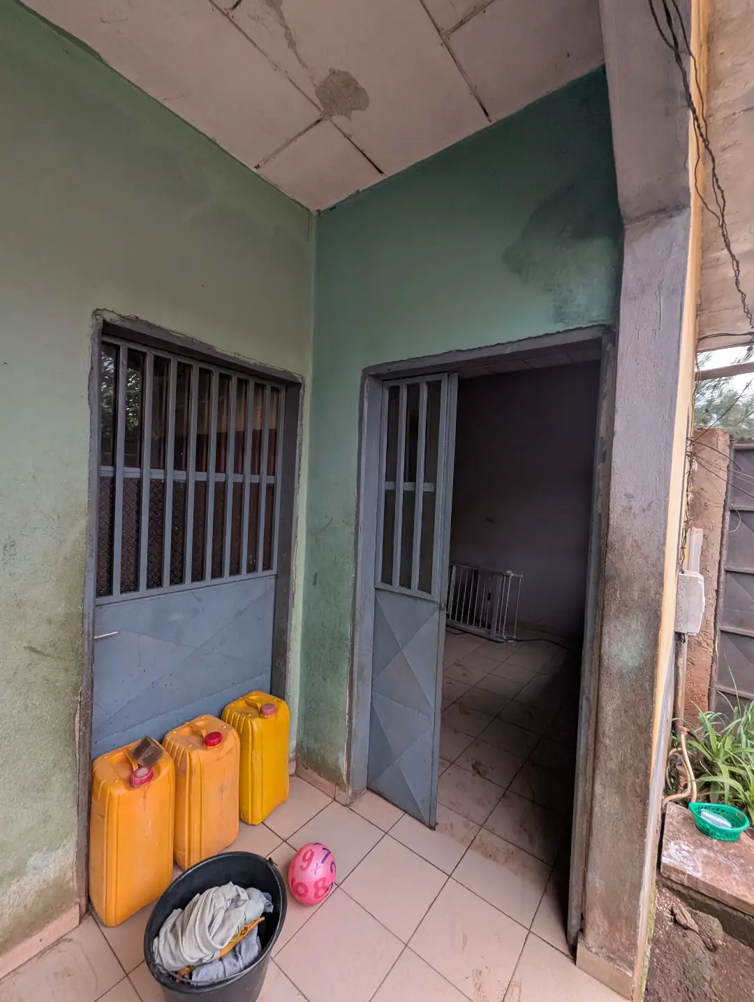 Maison moderne à louer à Bafoussam Maeture - Image 3