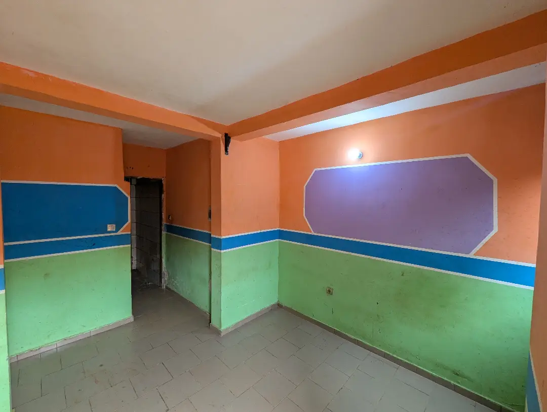 Studio moderne à louer à Bafoussam Tchitchap - Image 3