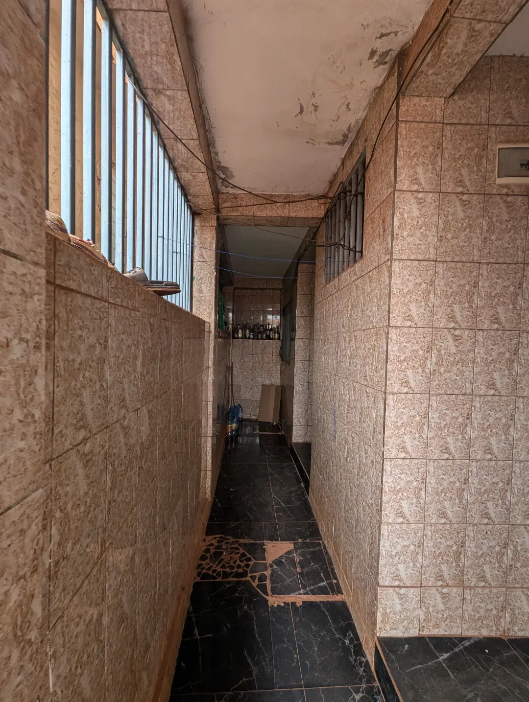 Chambre moderne à louer à Bafoussam 3eme Carrefour Eveche - Image 3