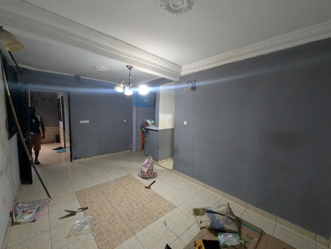 Studio moderne à louer à Bafoussam Socada - Image 3