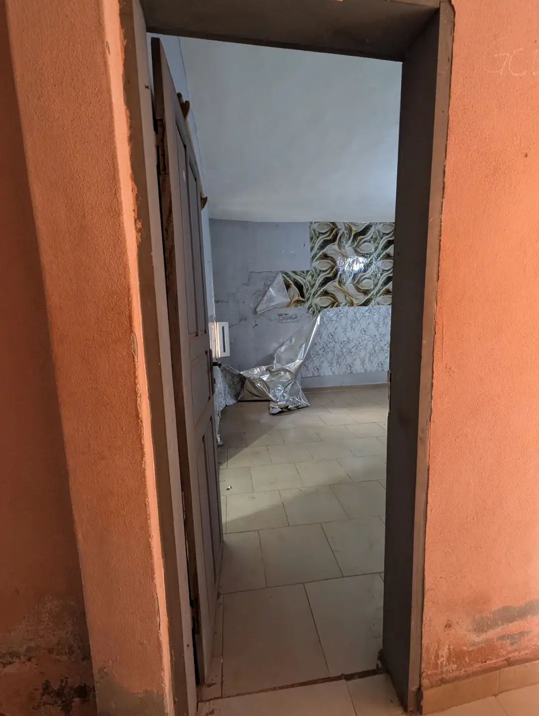 Chambre moderne à louer à Bafoussam 2eme Carrefour Eveche - Image 3
