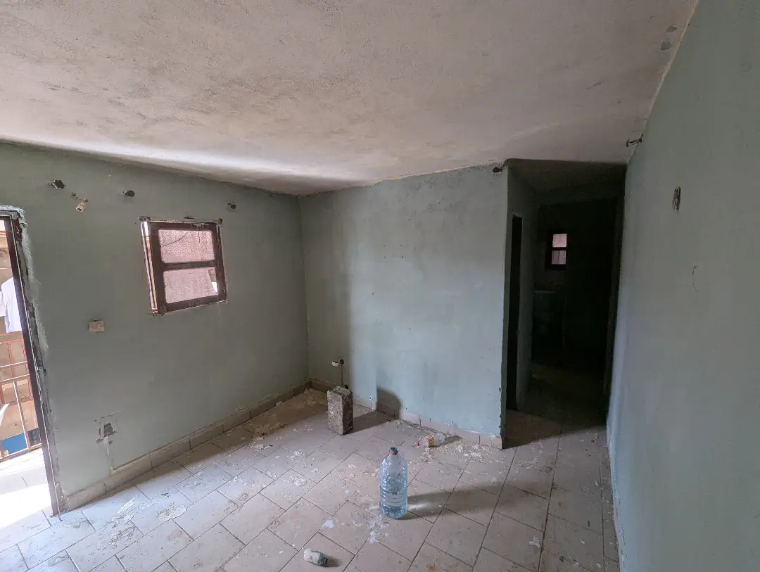 Studio moderne à louer à Bafoussam Entre Ecole Normale - Image 3