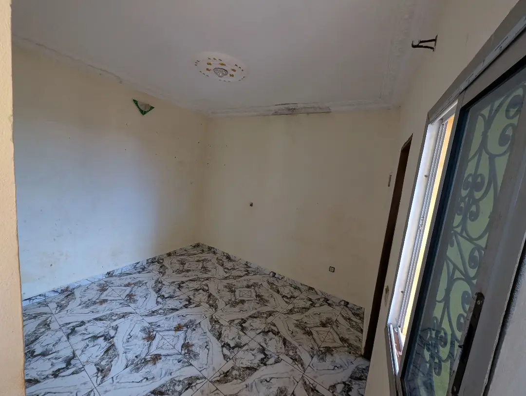 Chambre moderne à louer à Bafoussam Socada - Image 3
