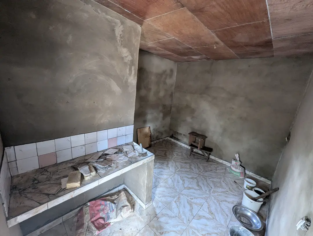 Chambre moderne à louer à Bafoussam Pharmacie Salvia - Image 3