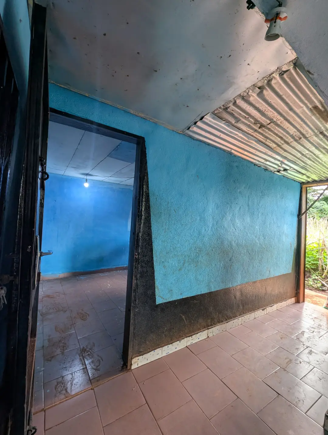 Chambre moderne à louer à Bafoussam Bonne Fontaine - Image 3