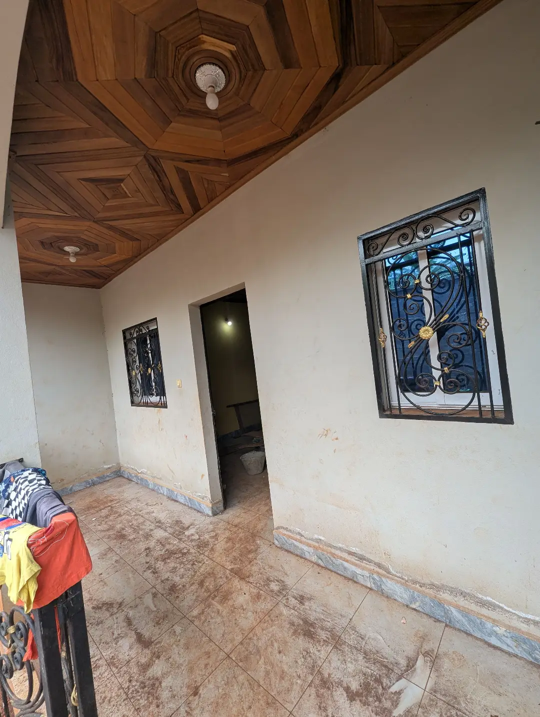 Studio moderne à louer à Bafoussam Depot Guinness - Image 3