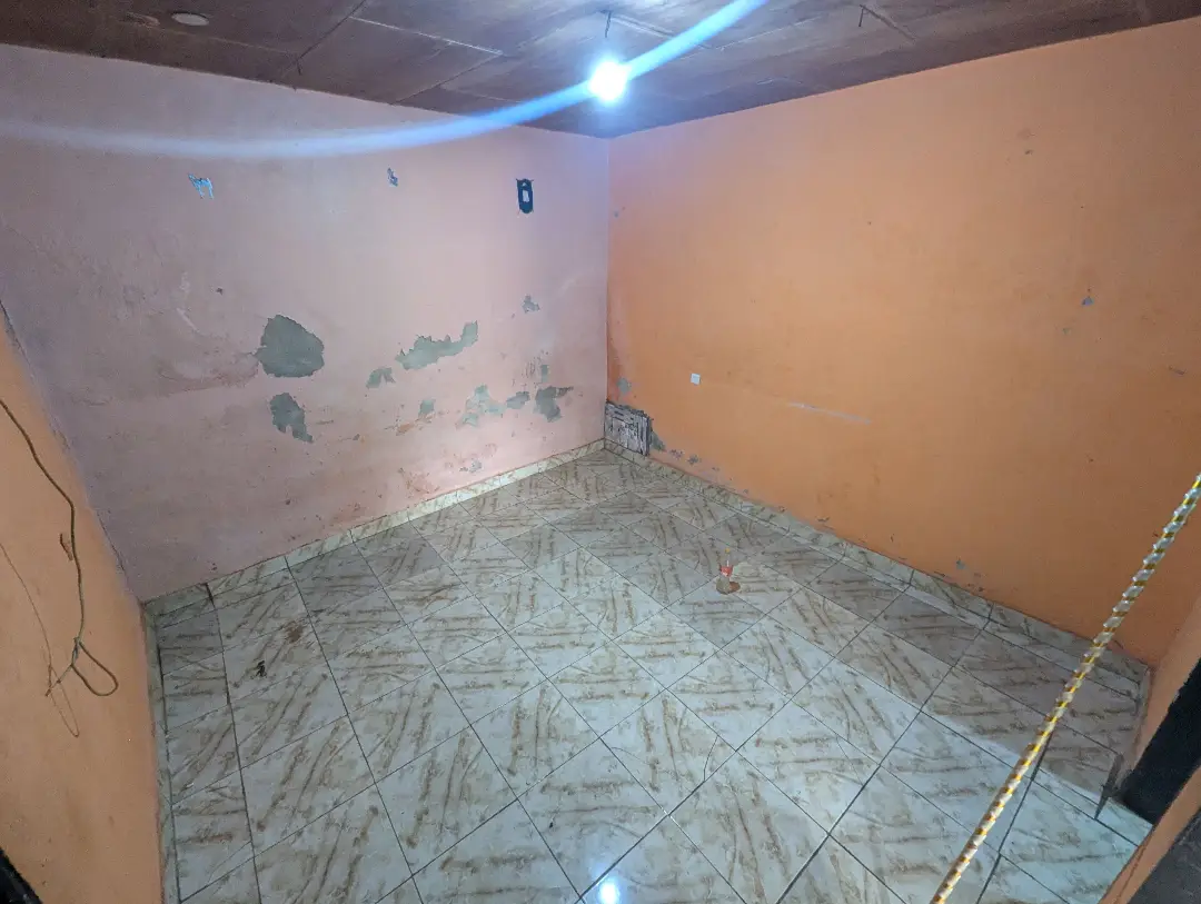Studio moderne à louer à Bafoussam Toket (lycee) - Image 3