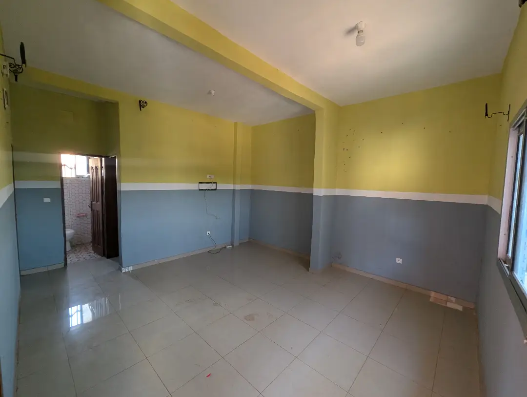 Appartement moderne à louer à Bafoussam Tama - Image 3