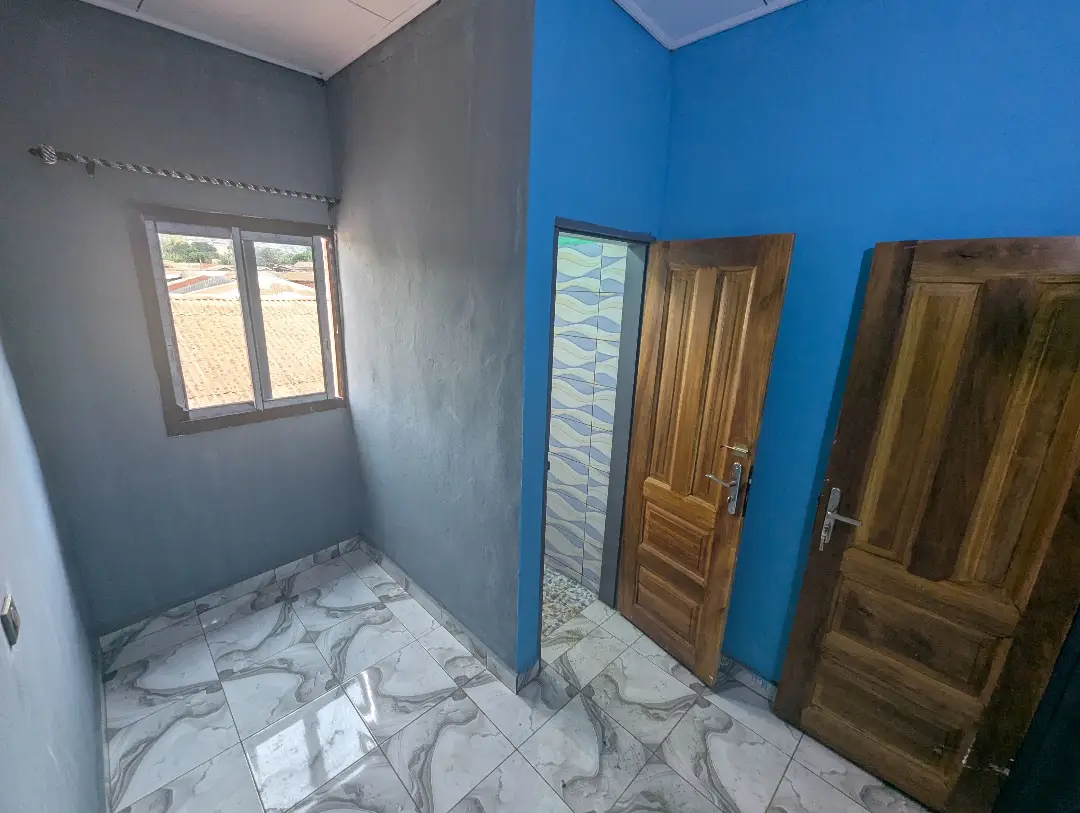 Chambre moderne à louer à Bafoussam Terminus - Image 3