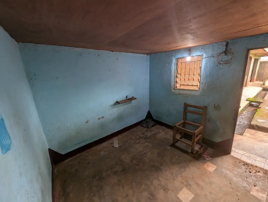 Chambre moderne à louer à Bafoussam Explosif - Image 4
