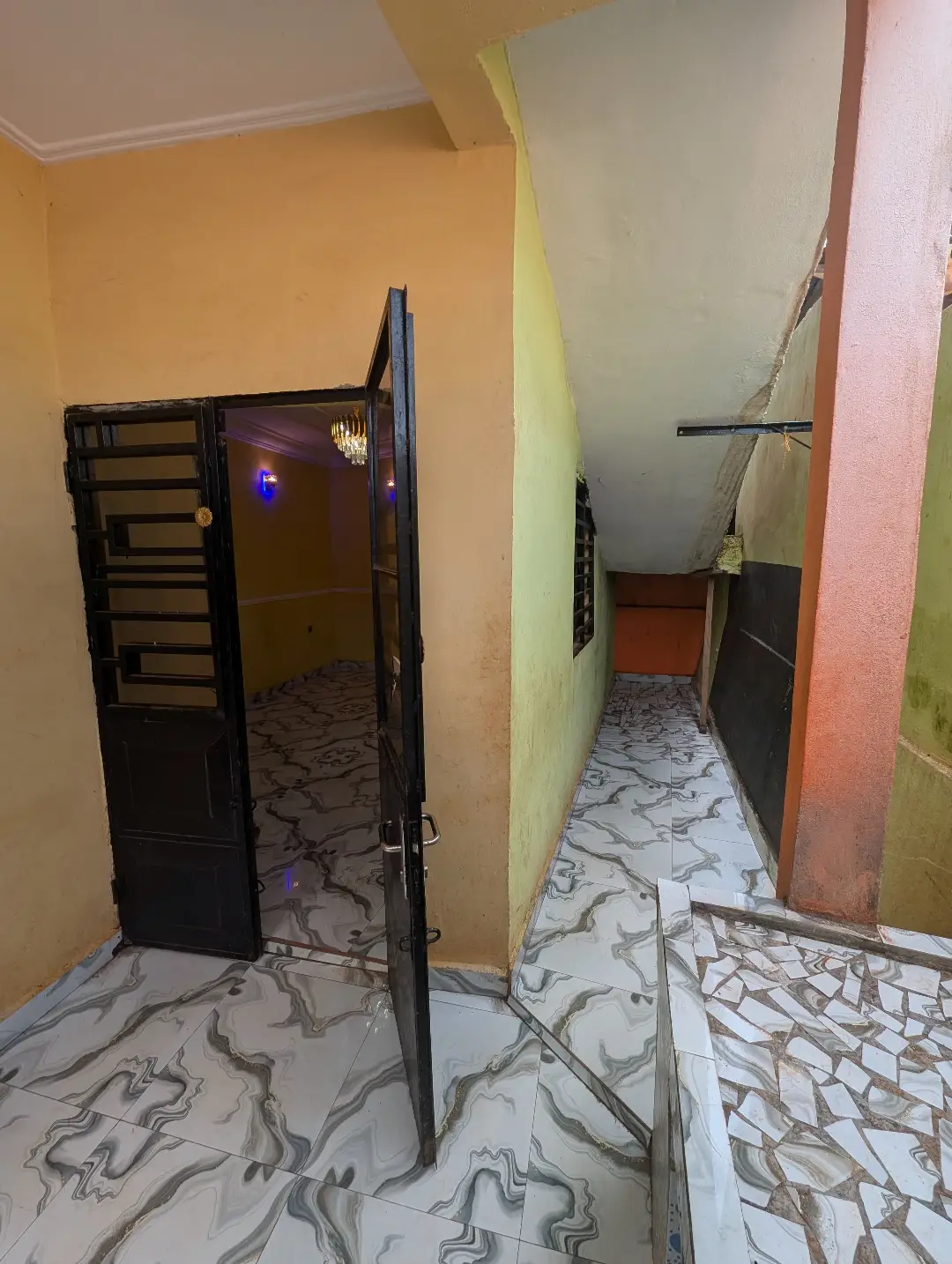 Appartement moderne à louer à Bafoussam Saint Thomas - Image 4