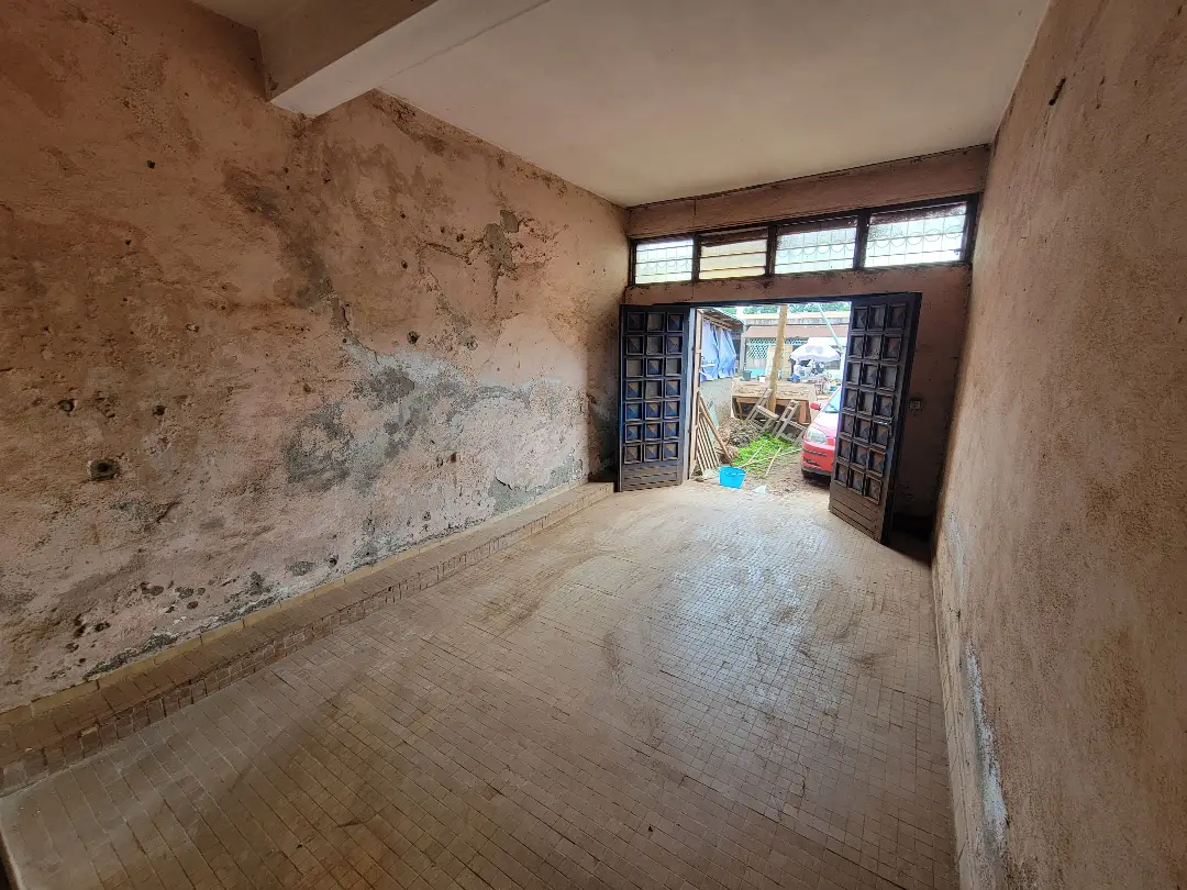 Magasin  à louer à Bafoussam Famla - Image 4