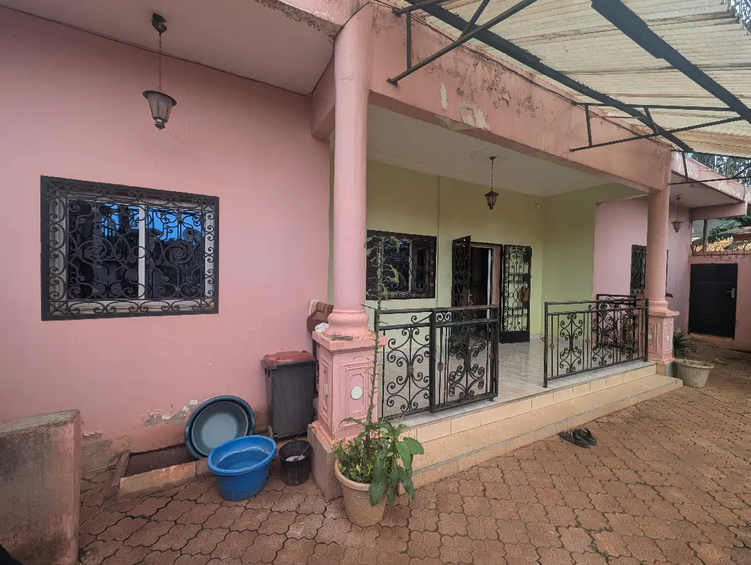 Appartement moderne à louer à Bafoussam Voltaire - Image 4