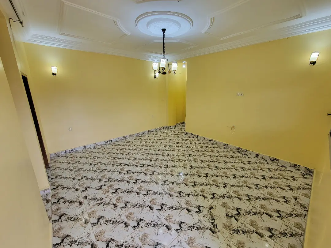Studio moderne à louer à Bafoussam Ngouache I - Image 4